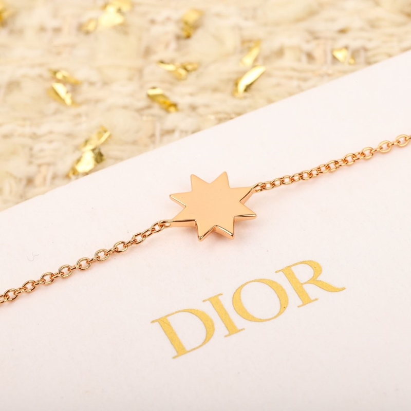chr1st1an D10r necklaces